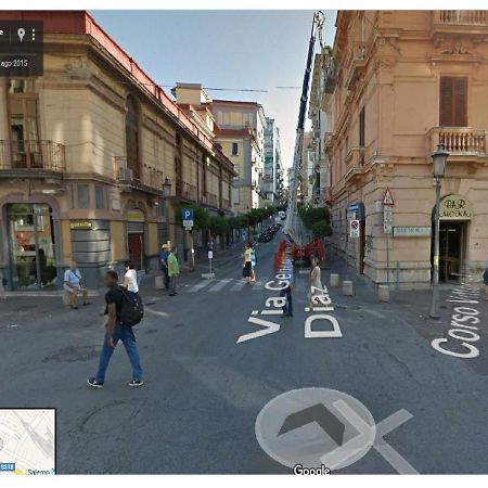 Bilocale In Centro Appartement Salerno Buitenkant foto