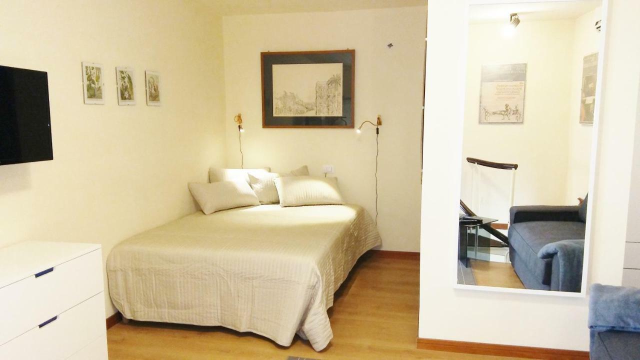Bilocale In Centro Appartement Salerno Buitenkant foto
