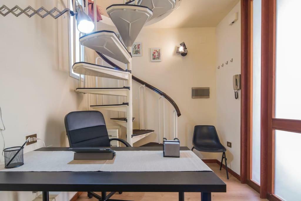 Bilocale In Centro Appartement Salerno Buitenkant foto
